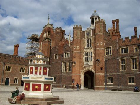 tudor courtiers|tudor palace.